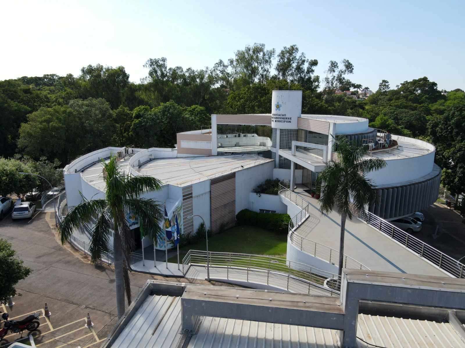 AMM realiza mutirão para esclarecer prefeitos sobre redução no índice do ICMS