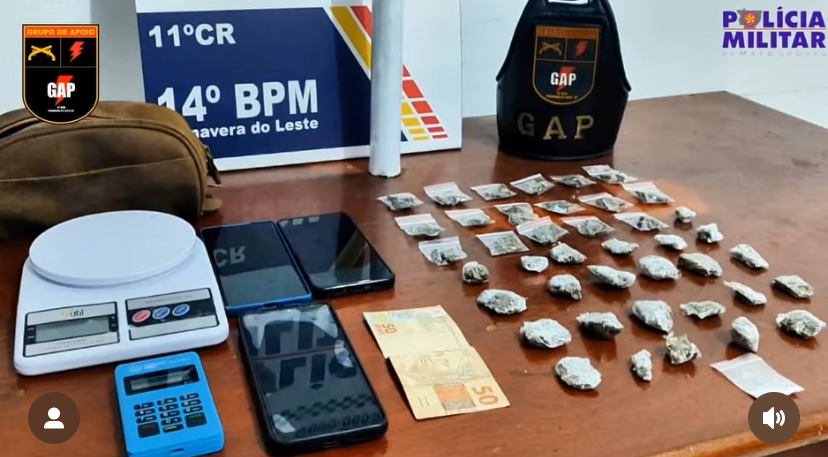 Flagrante em barbearia de Primavera do Leste: PM desmonta ponto de tráfico e apreende drogas, celulares e maquininha de cartão