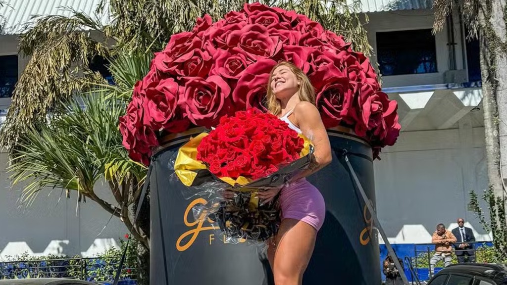 Virginia Fonseca ganha flores em caminhão e fãs levantam suspeitas: ‘Deu o que falar’