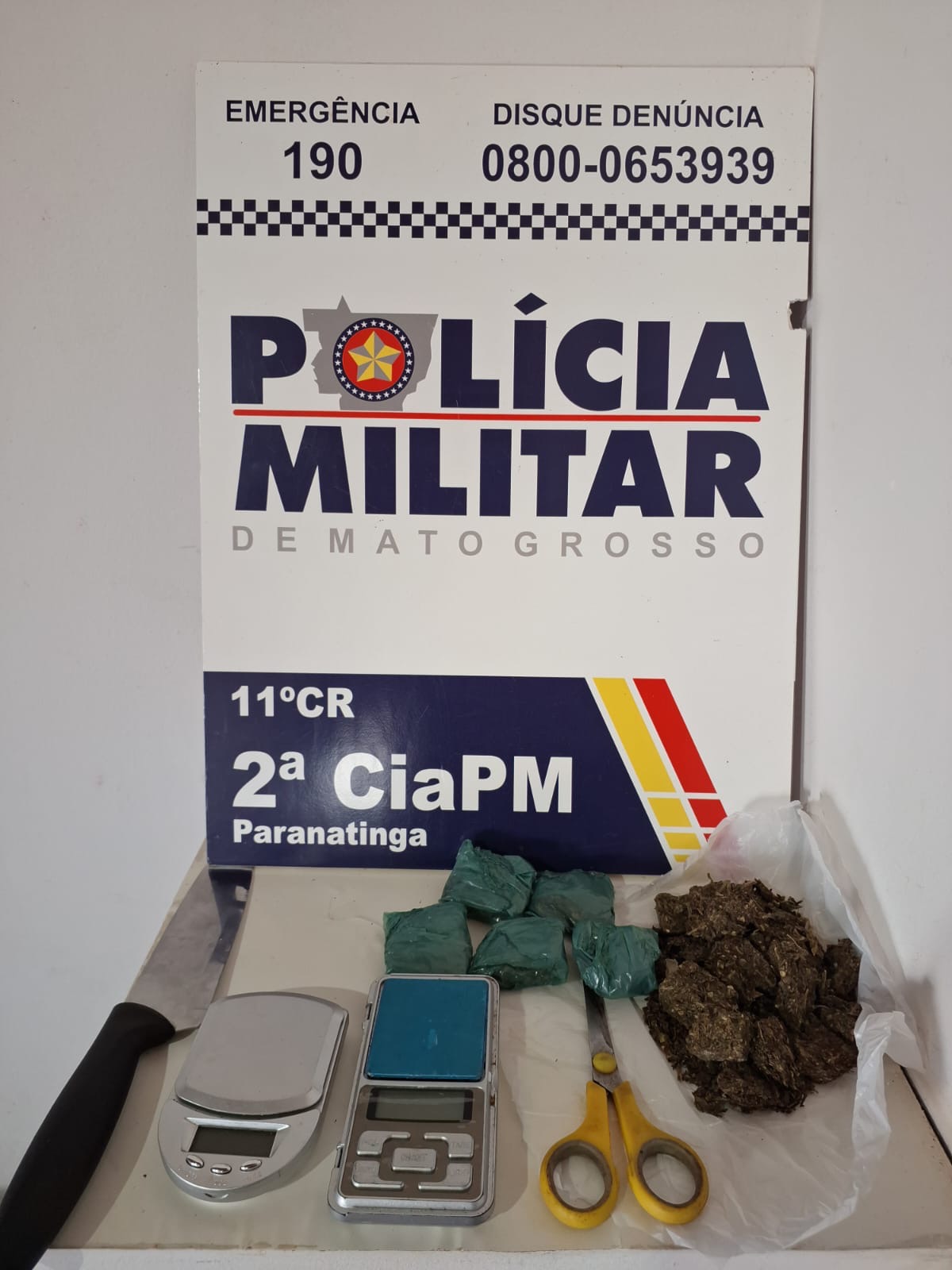Polícia Militar apreende adolescente com drogas e materiais de tráfico em Paranatinga