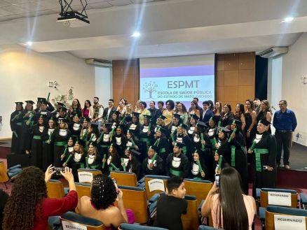Escola de Saúde Pública forma 43 técnicos de enfermagem em MT