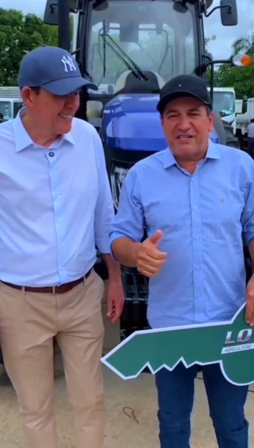 Trator reforça apoio à agricultura familiar em Poxoréu; vereador Baiano das Alminhas comemora conquista