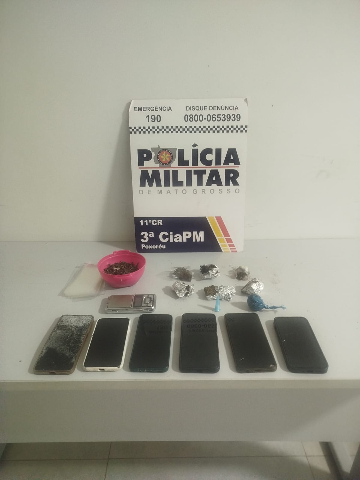 Polícia Militar prende cinco pessoas por tráfico de drogas em Poxoréu