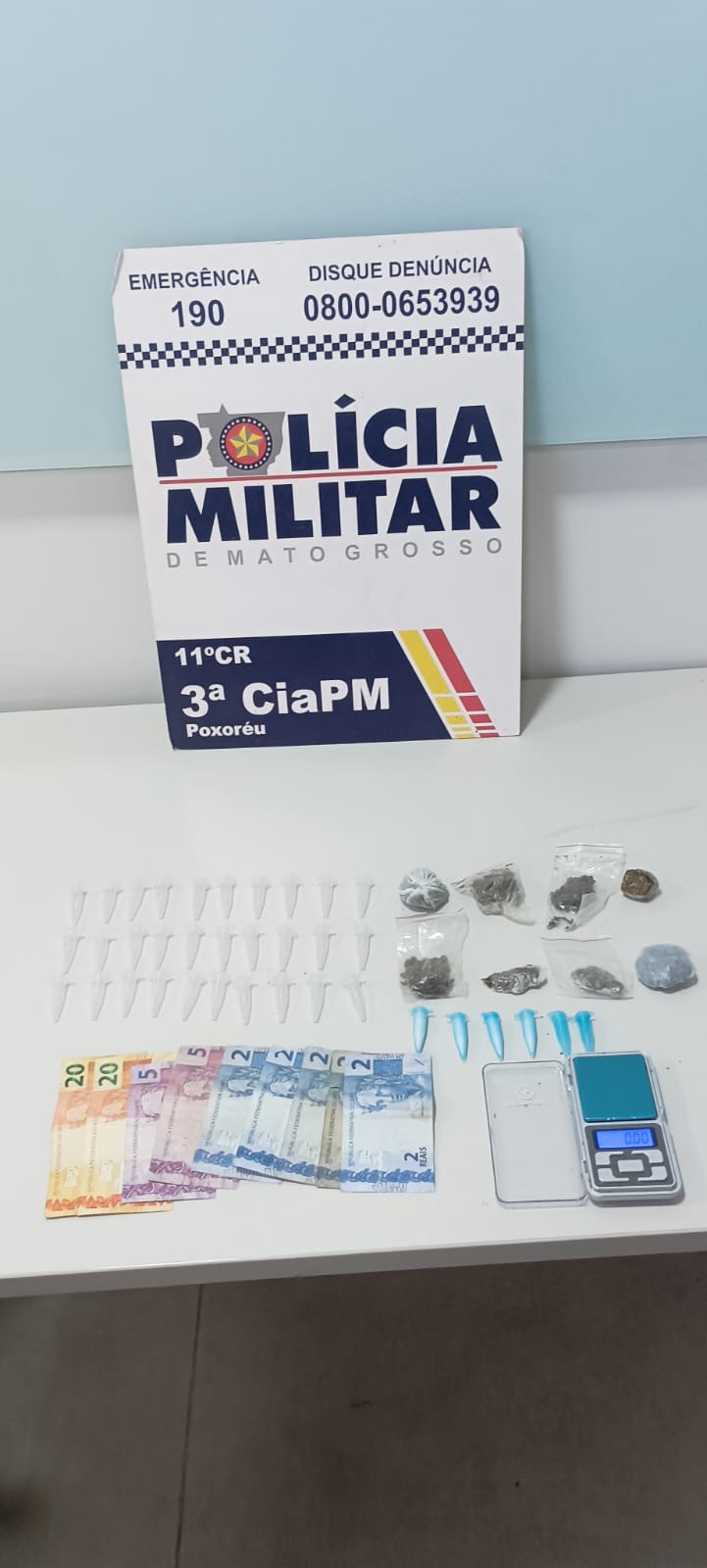 Homem de 18 anos é preso por tráfico de drogas próximo ao Fórum de Poxoréu