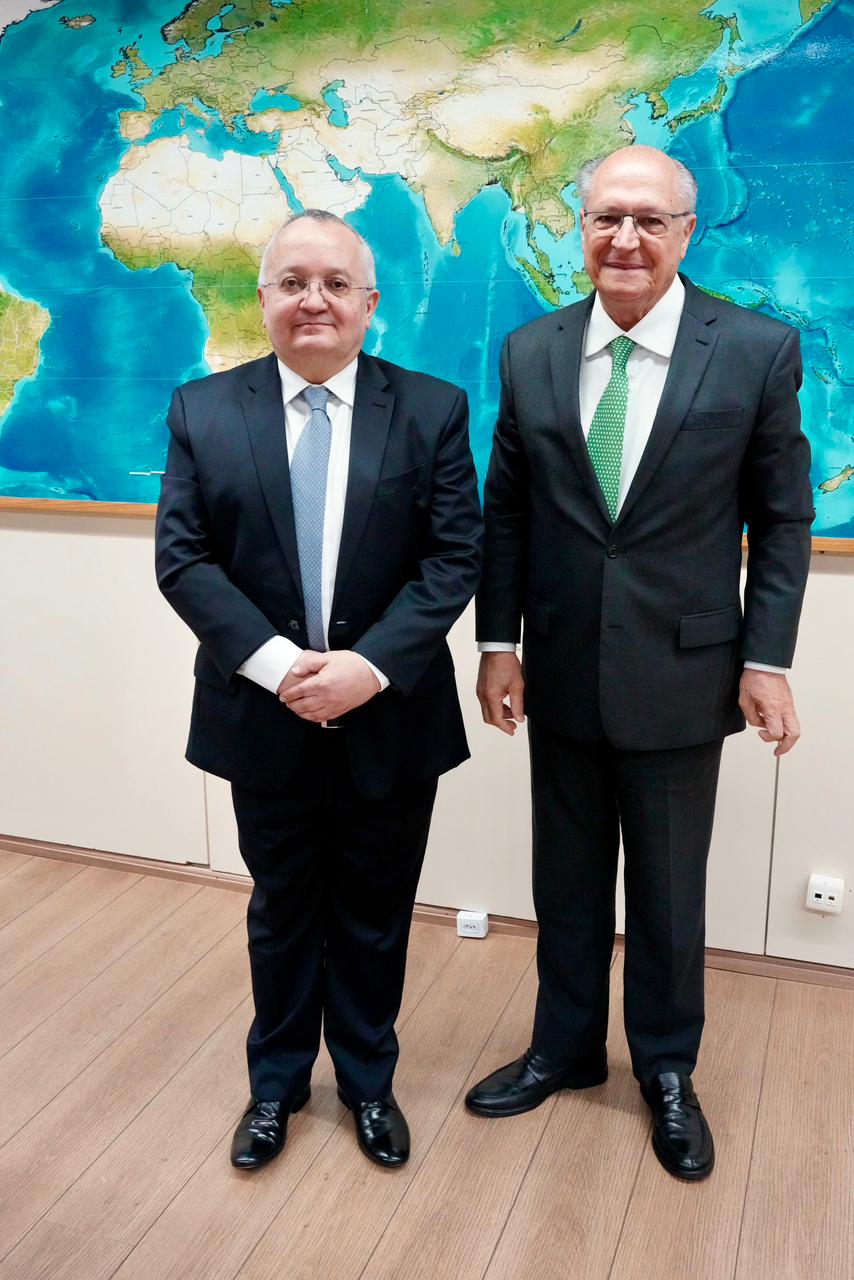 Taques cumpre agenda em Brasília com Alckmin e reforça articulação nacional do PSB