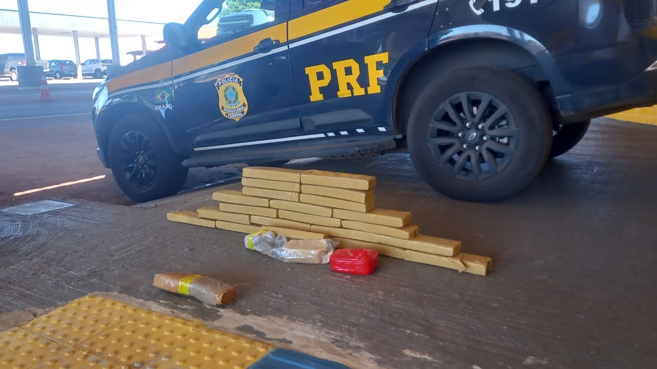 PRF apreende cerca de 30 quilos de drogas e prende mulher em Primavera do Leste